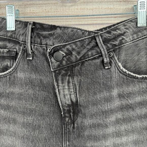 Good American Good 90s Long Fray Hem Shorts Women's Size 8/29 Black/Gray - Picture 3 of 12